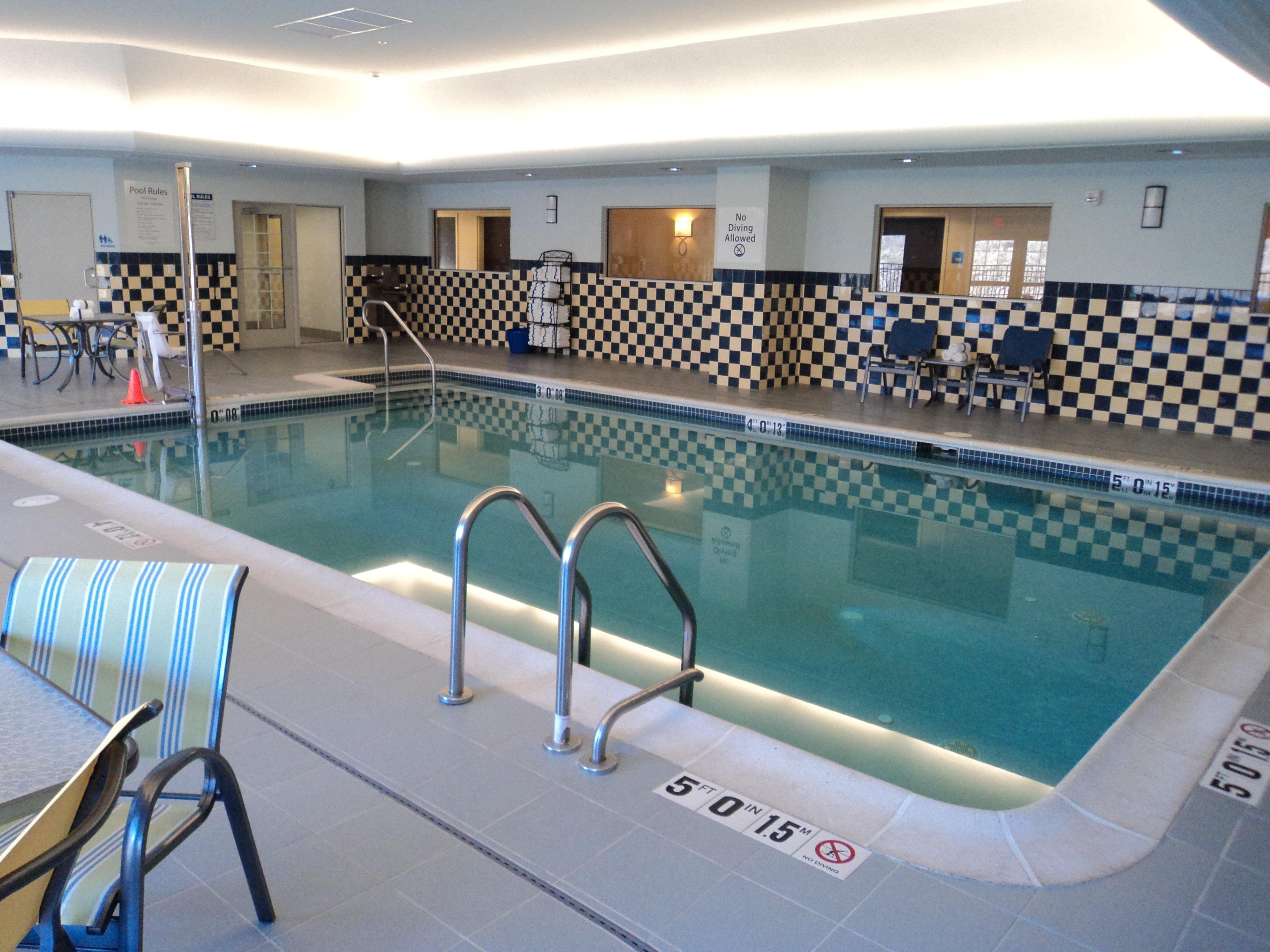 Holiday Inn Express And Suites Dickson City By Ihg Екстериор снимка