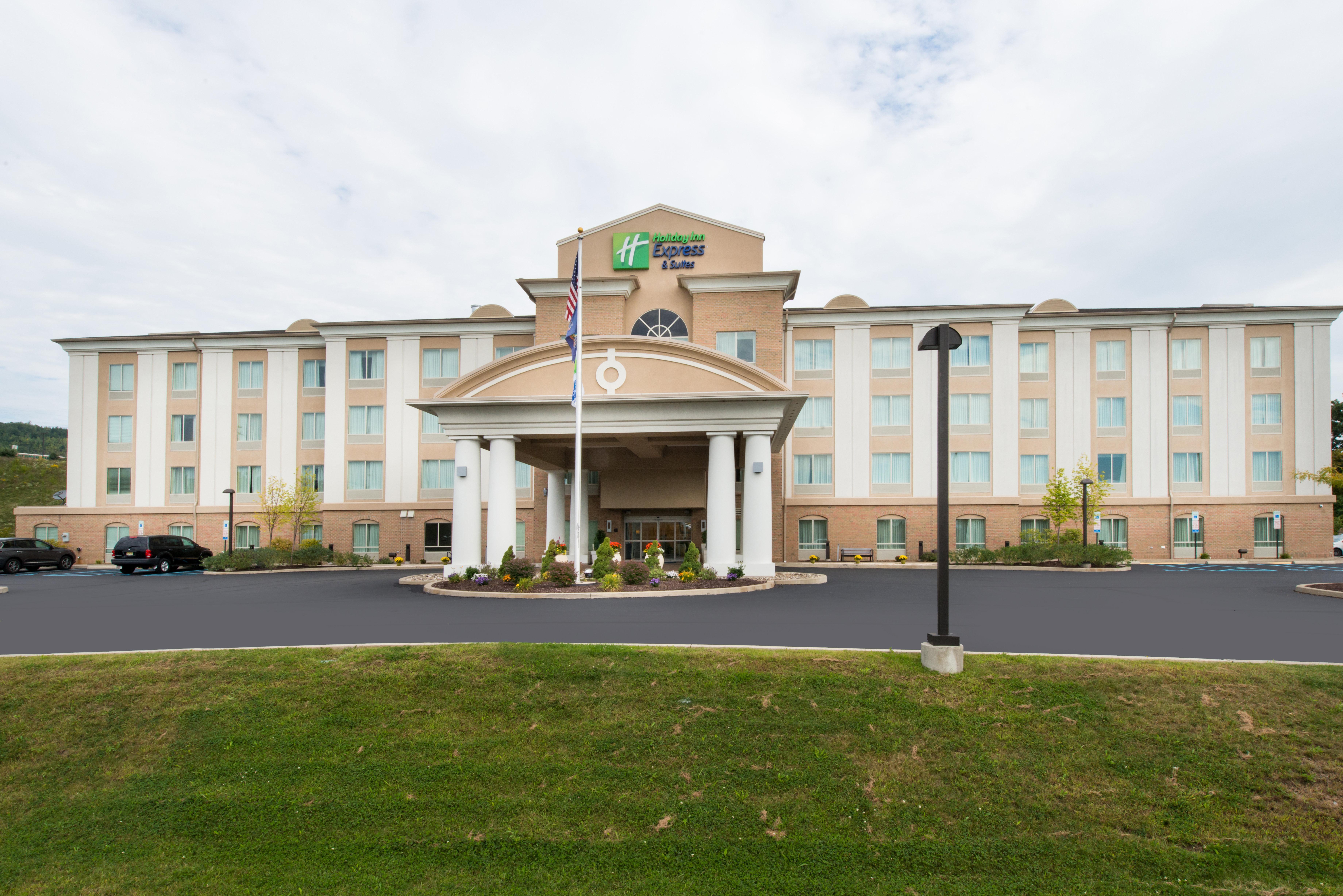 Holiday Inn Express And Suites Dickson City By Ihg Екстериор снимка