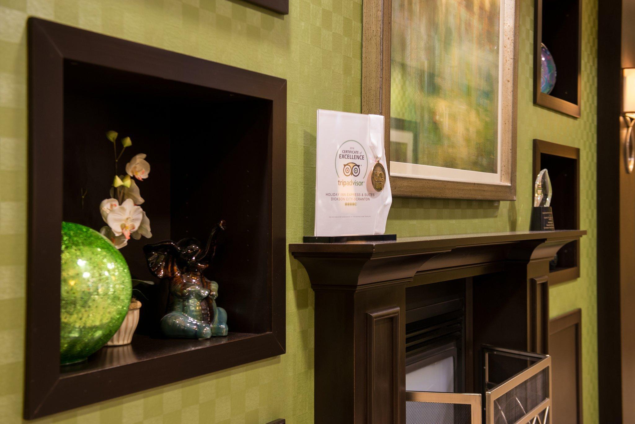 Holiday Inn Express And Suites Dickson City By Ihg Екстериор снимка