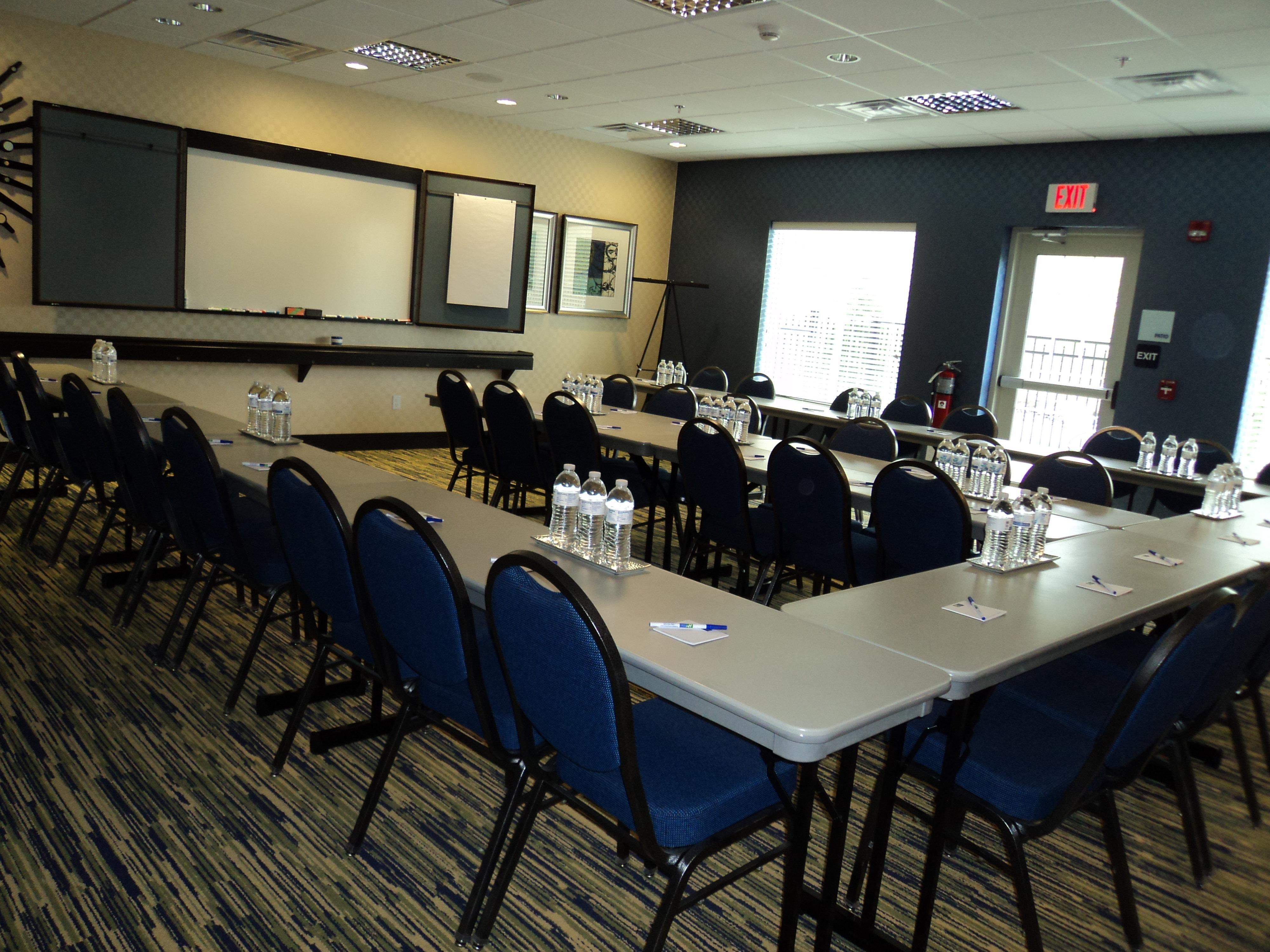 Holiday Inn Express And Suites Dickson City By Ihg Екстериор снимка