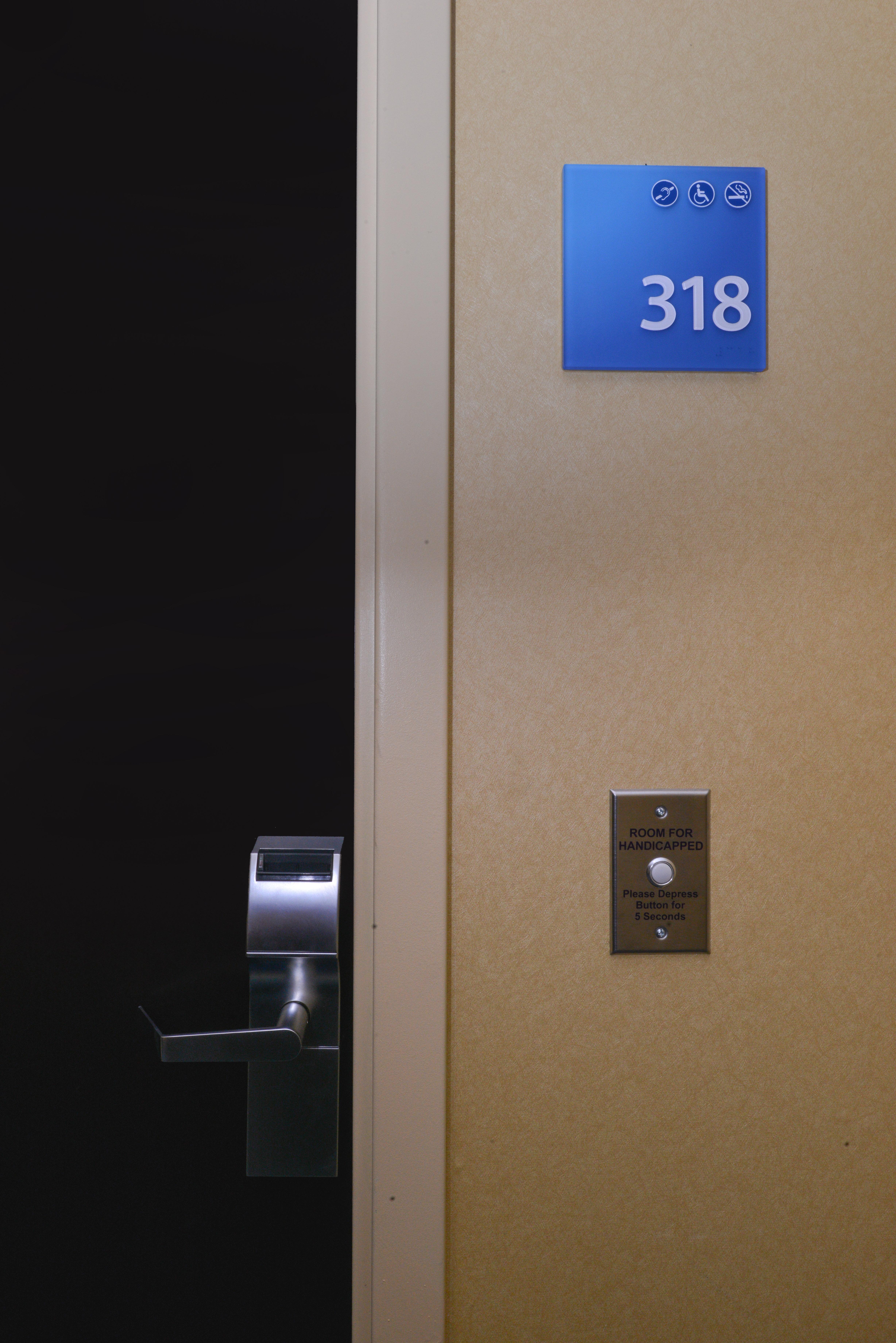 Holiday Inn Express And Suites Dickson City By Ihg Екстериор снимка