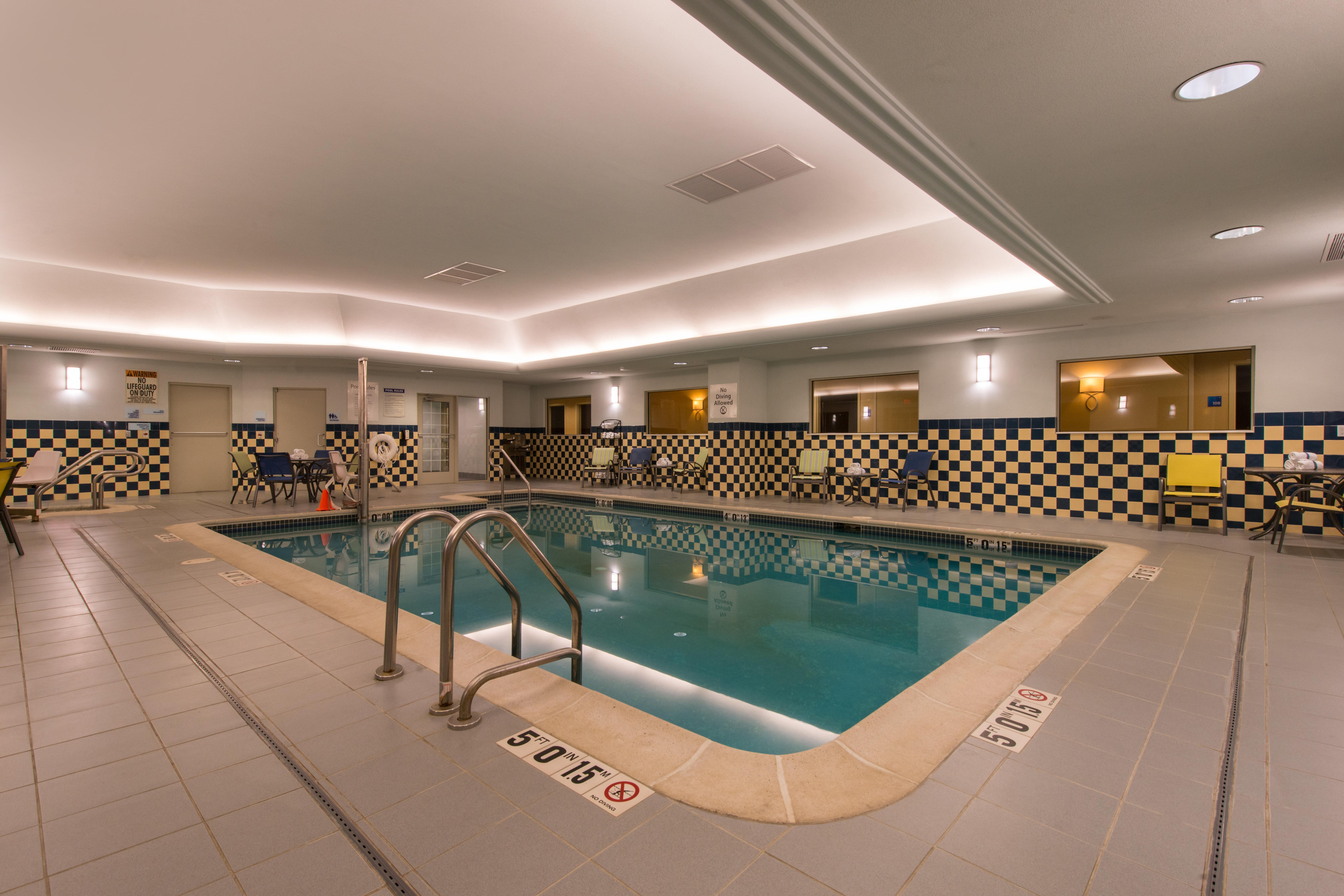 Holiday Inn Express And Suites Dickson City By Ihg Екстериор снимка
