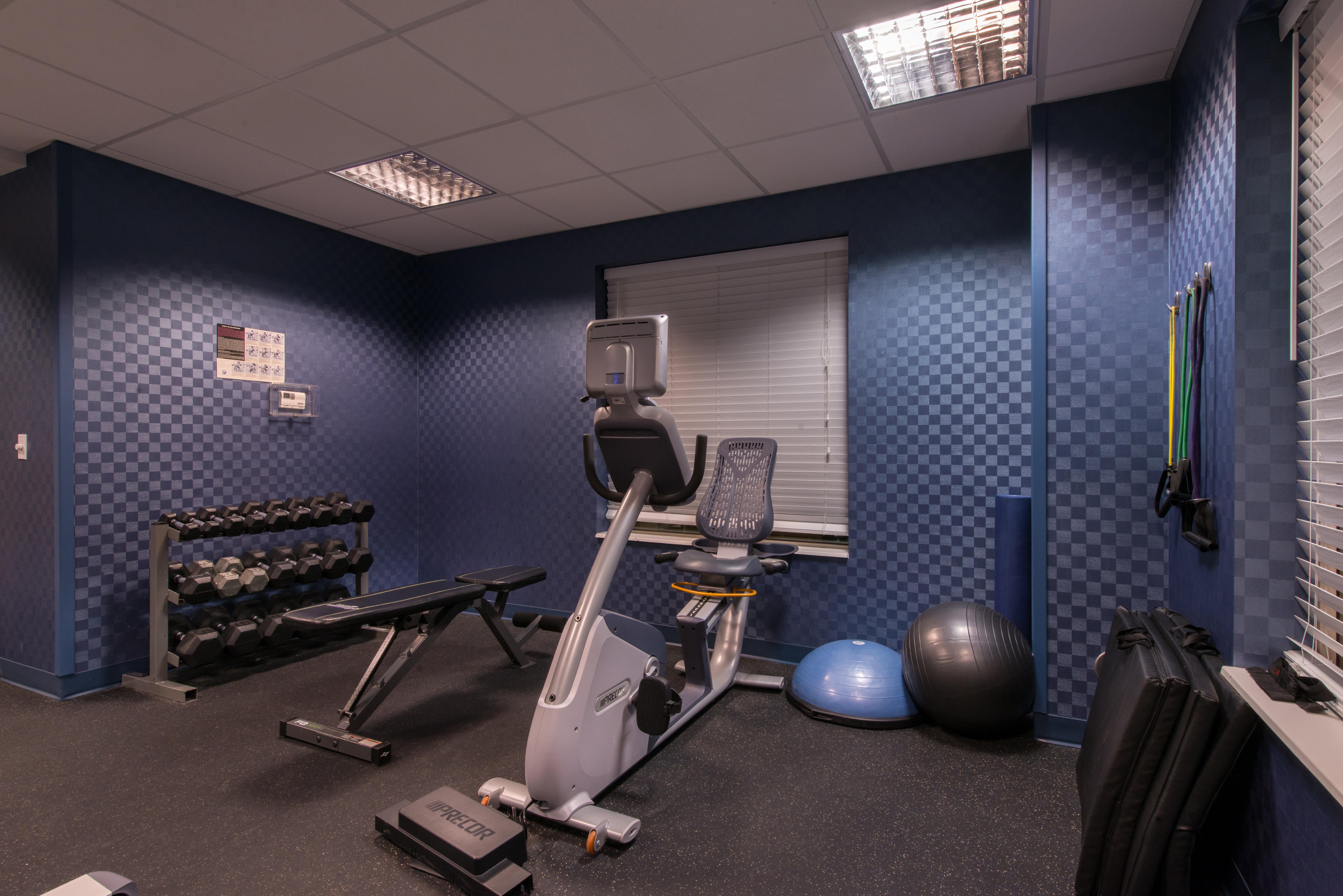 Holiday Inn Express And Suites Dickson City By Ihg Екстериор снимка