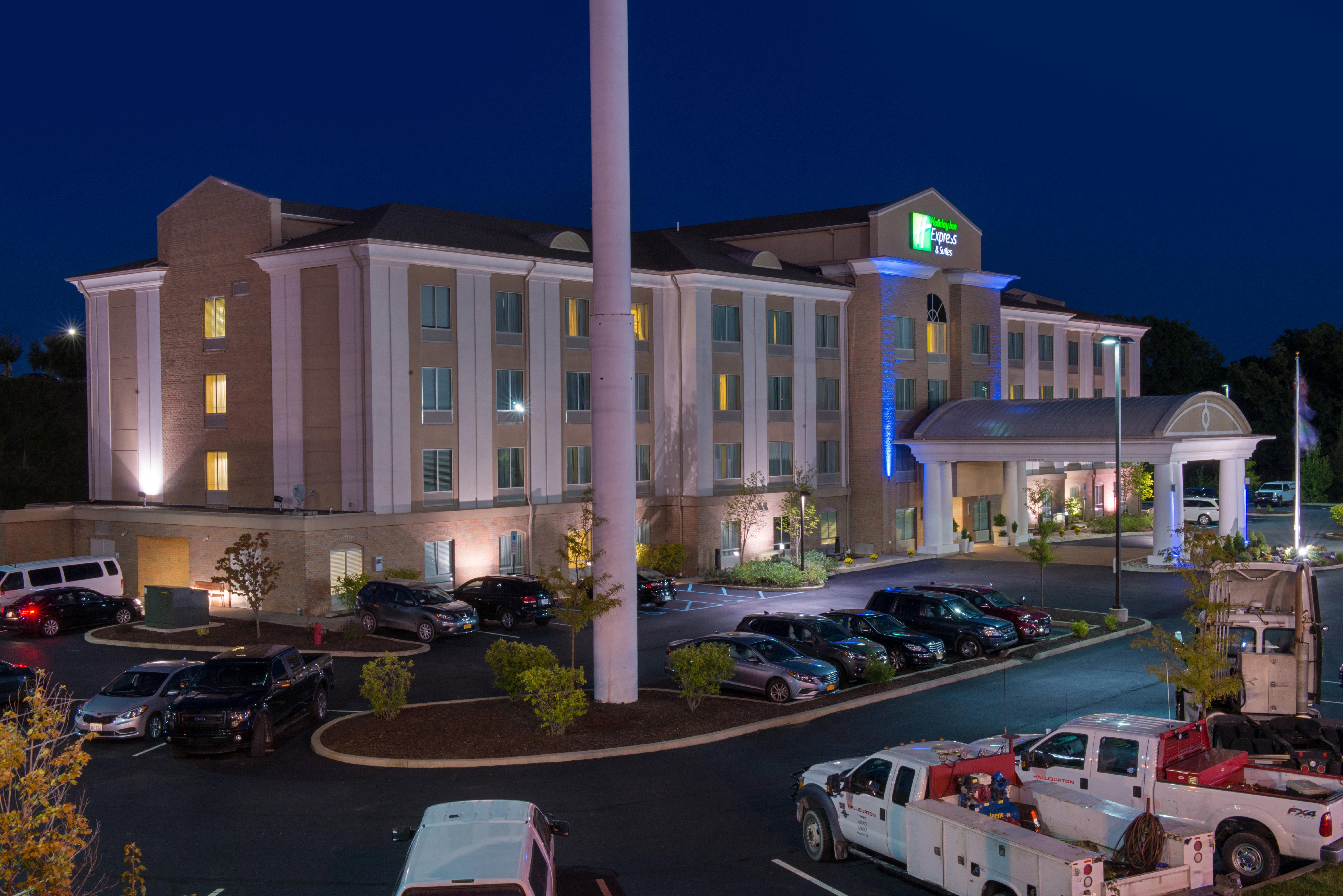 Holiday Inn Express And Suites Dickson City By Ihg Екстериор снимка