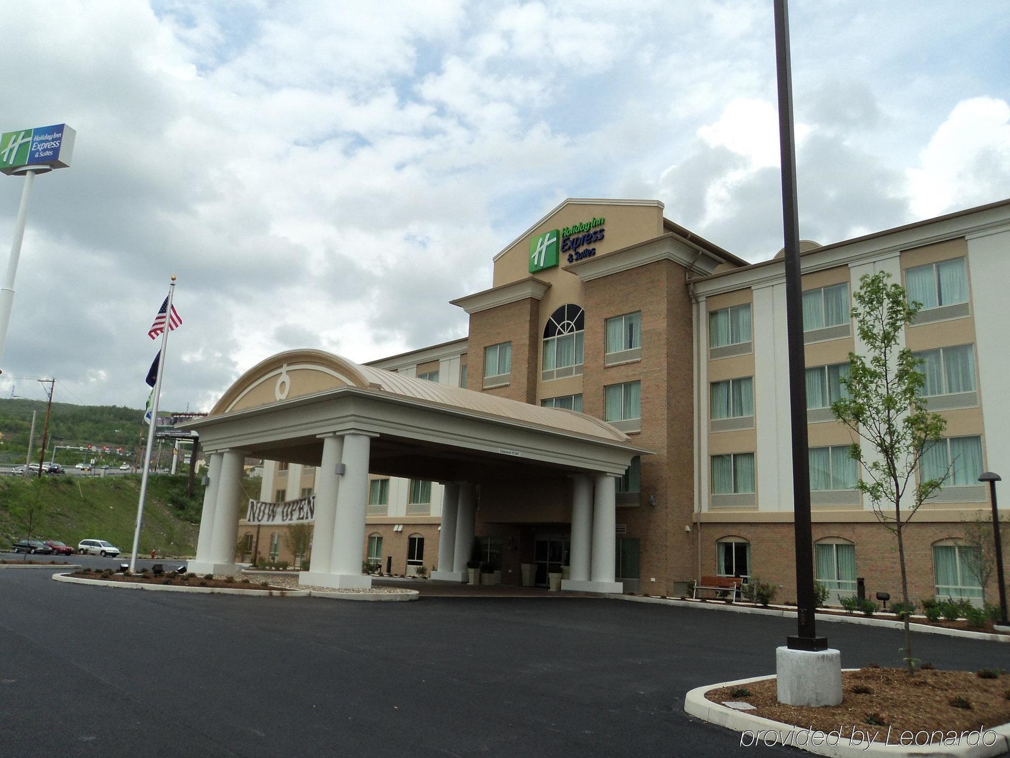 Holiday Inn Express And Suites Dickson City By Ihg Екстериор снимка
